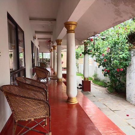 Marari Beach Clleetus Homestay 马拉利库兰 外观 照片