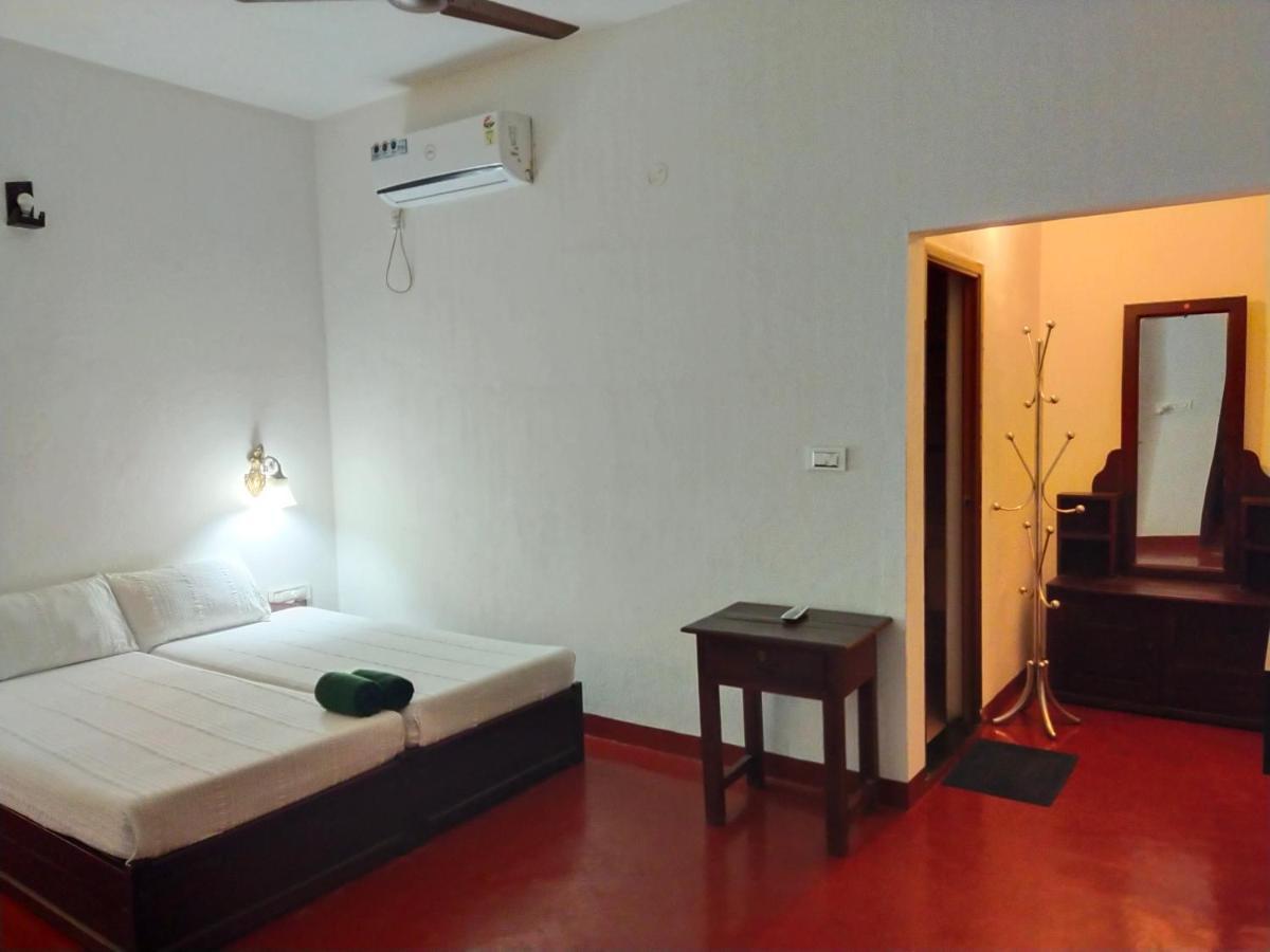 Marari Beach Clleetus Homestay 马拉利库兰 客房 照片