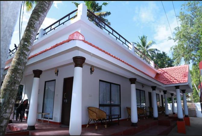 Marari Beach Clleetus Homestay 马拉利库兰 外观 照片