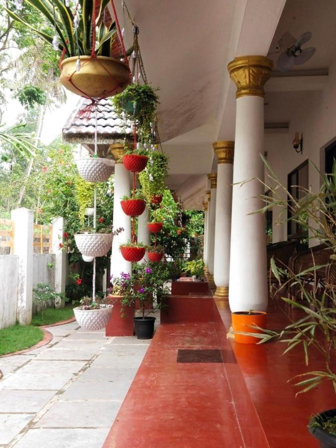 Marari Beach Clleetus Homestay 马拉利库兰 外观 照片